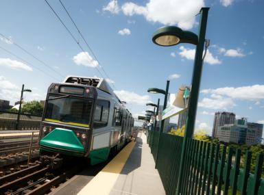 New report sheds light on ‘full-blown crisis’ at the MBTA